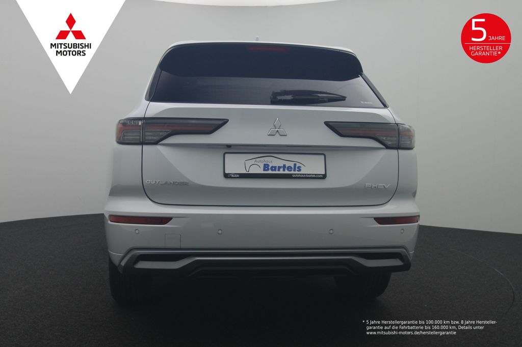 Mitsubishi Plug-in Hybrid Outlander 2025