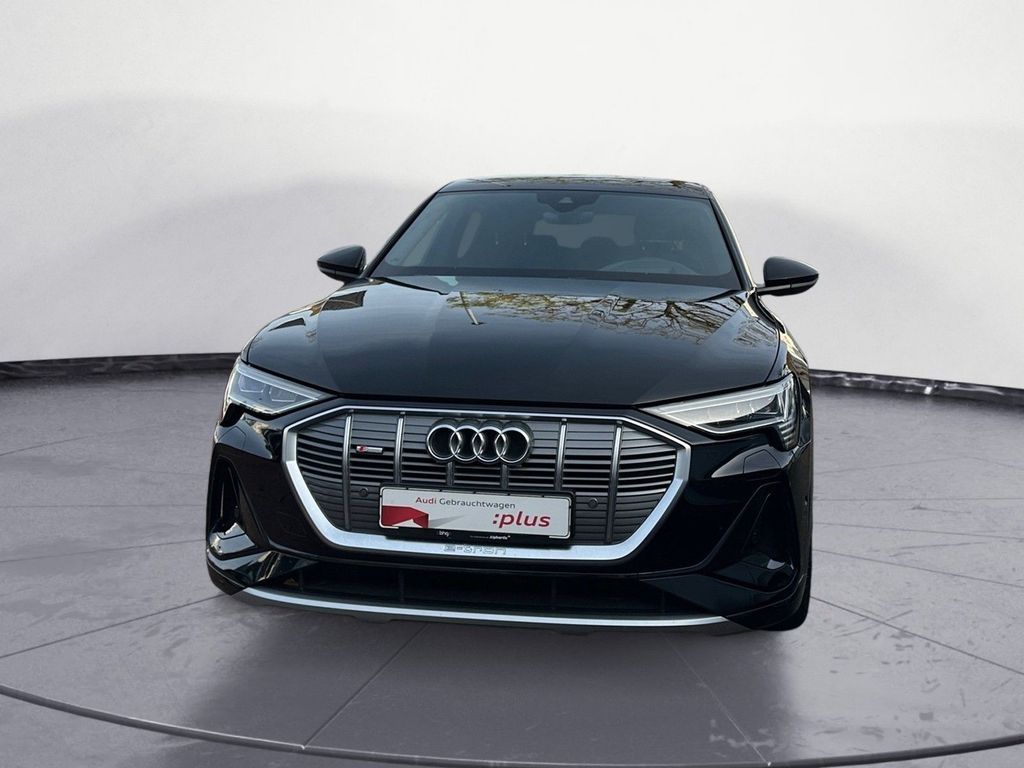 Audi e-tron 2022