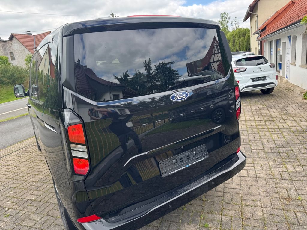 Ford Tourneo Custom 2025