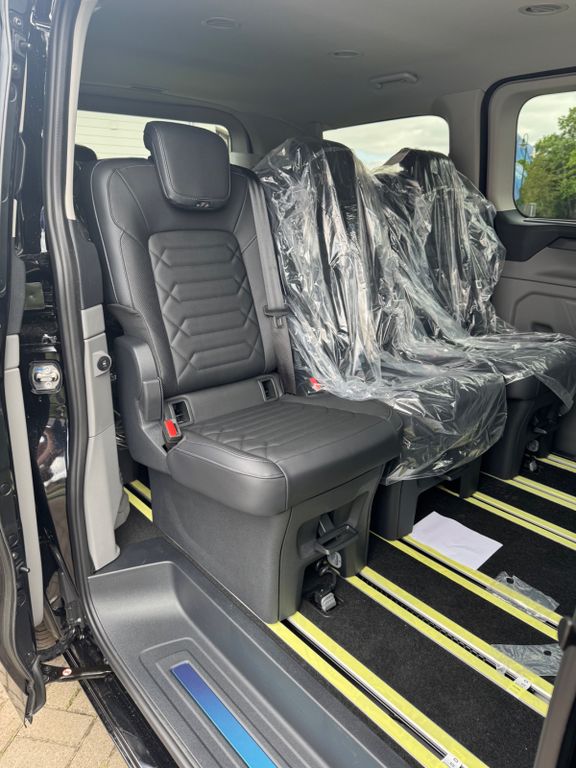 Ford Tourneo Custom 2025