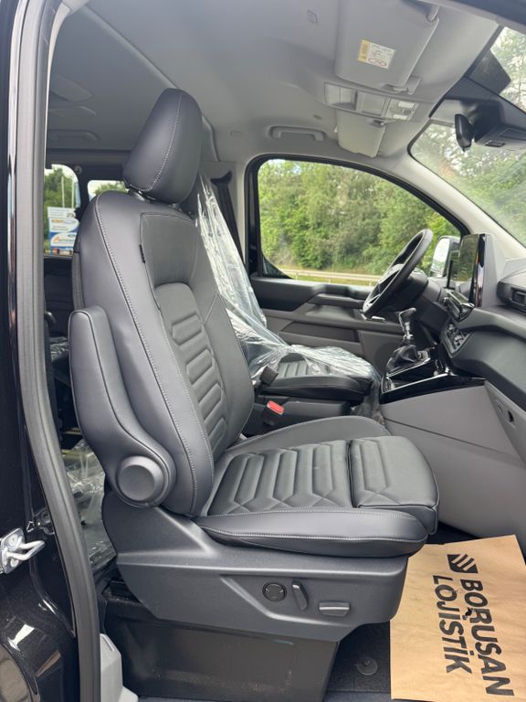 Ford Tourneo Custom 2025