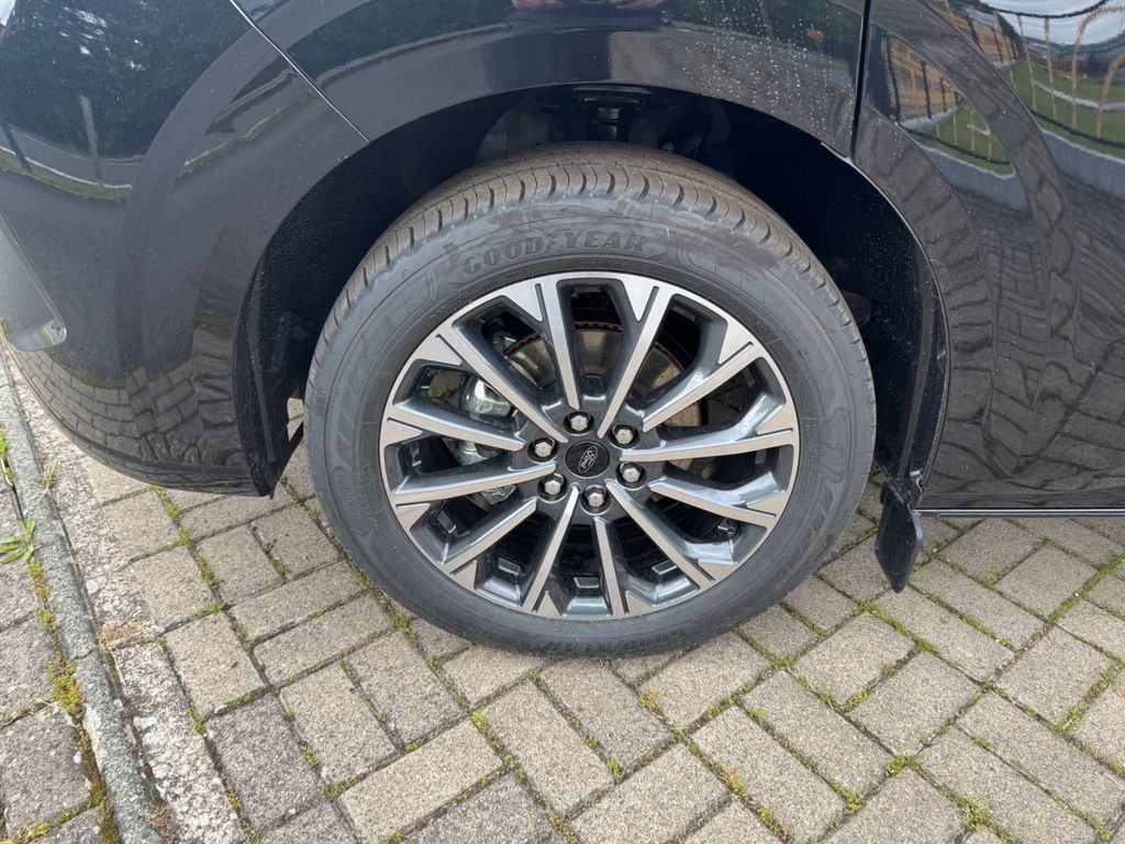 Ford Tourneo Custom 2025