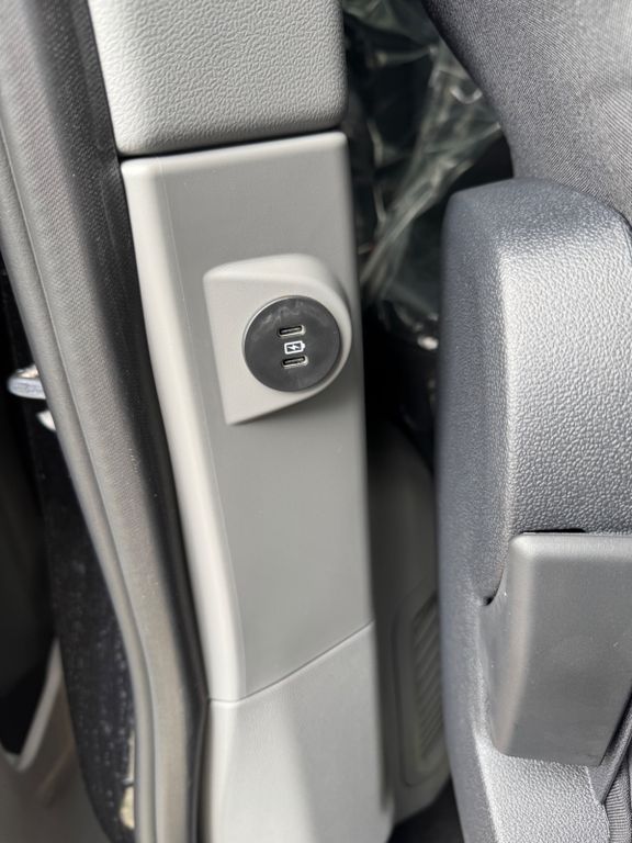 Ford Tourneo Custom 2025