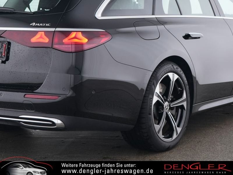 Mercedes-Benz E 300 2025