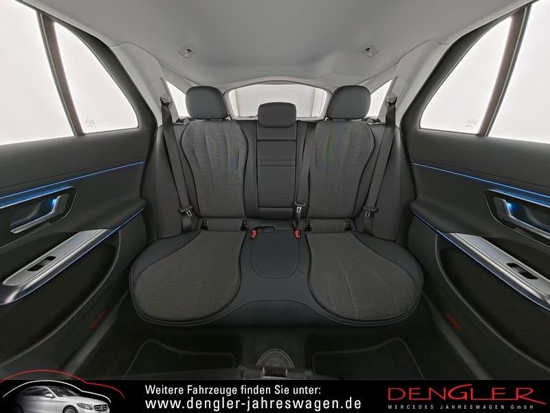 Mercedes-Benz E 300 2025