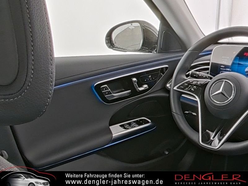 Mercedes-Benz E 300 2025