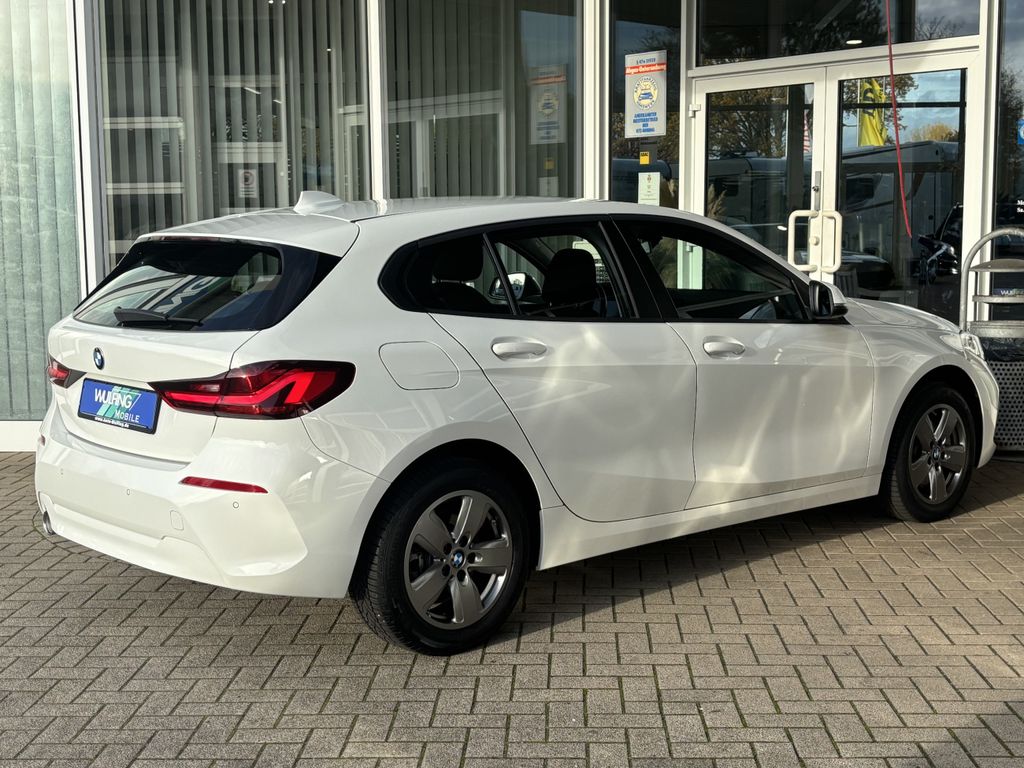 BMW 118 2025