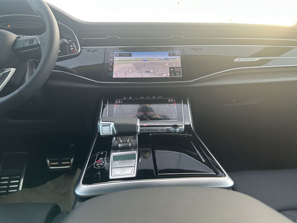 Audi SQ8 2025