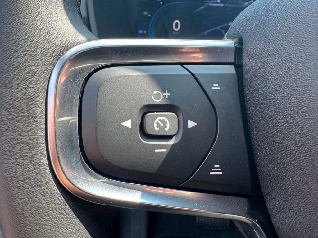 Volvo XC40 2024