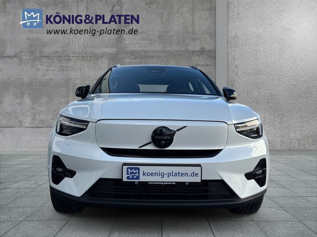 Volvo EX40 2025