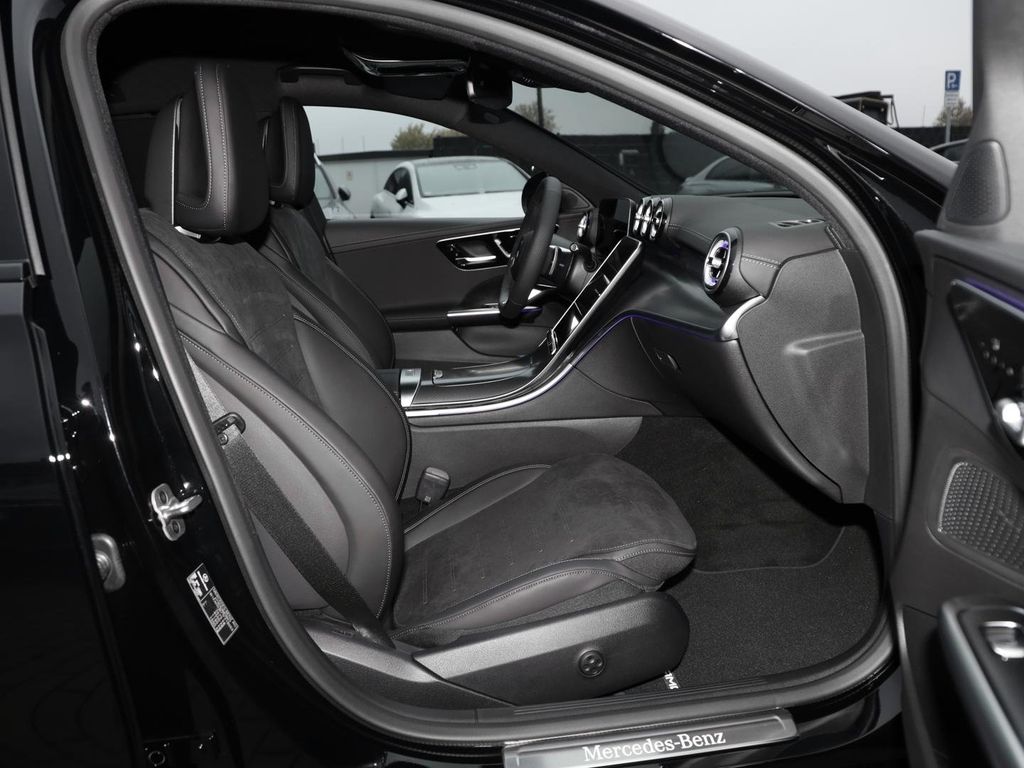 Mercedes-Benz C 300 2025