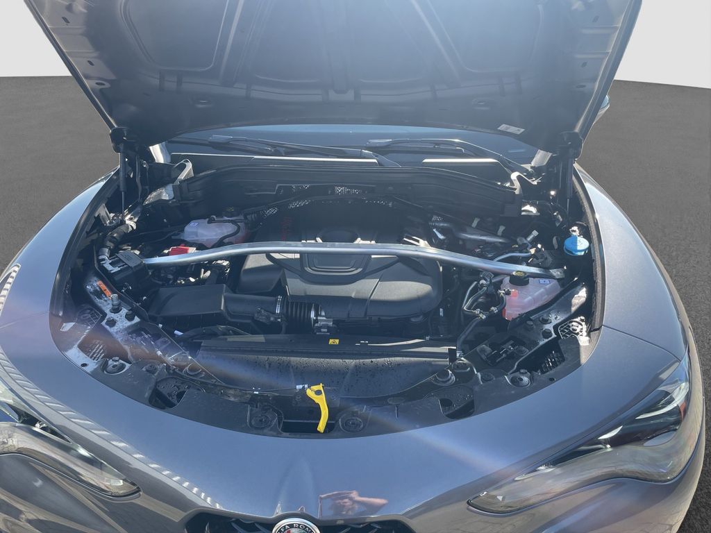 Alfa Romeo Stelvio 2025