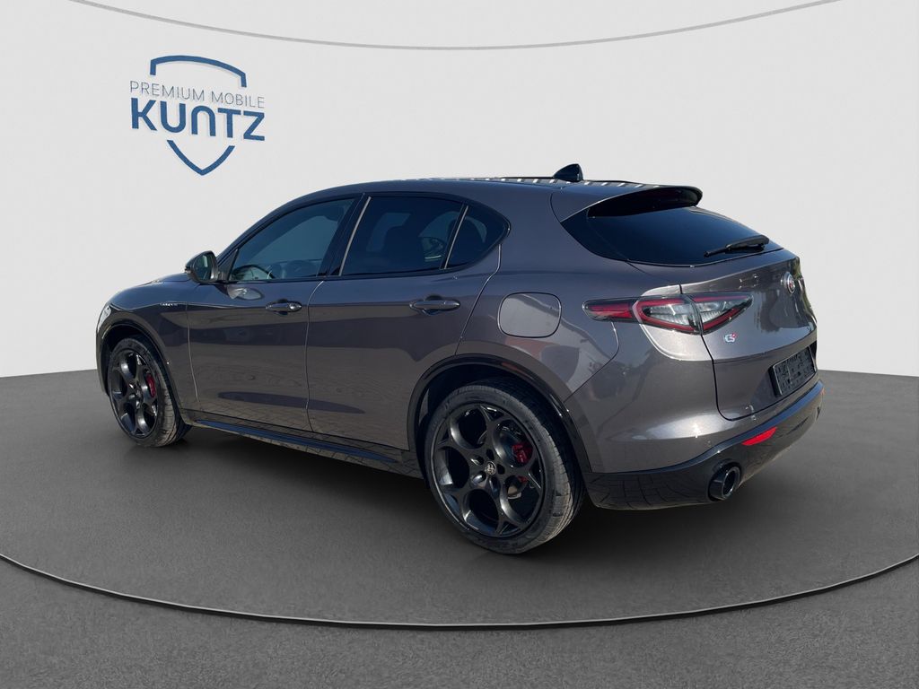 Alfa Romeo Stelvio 2025