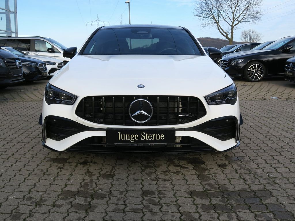Mercedes-Benz CLA 35 AMG 2024