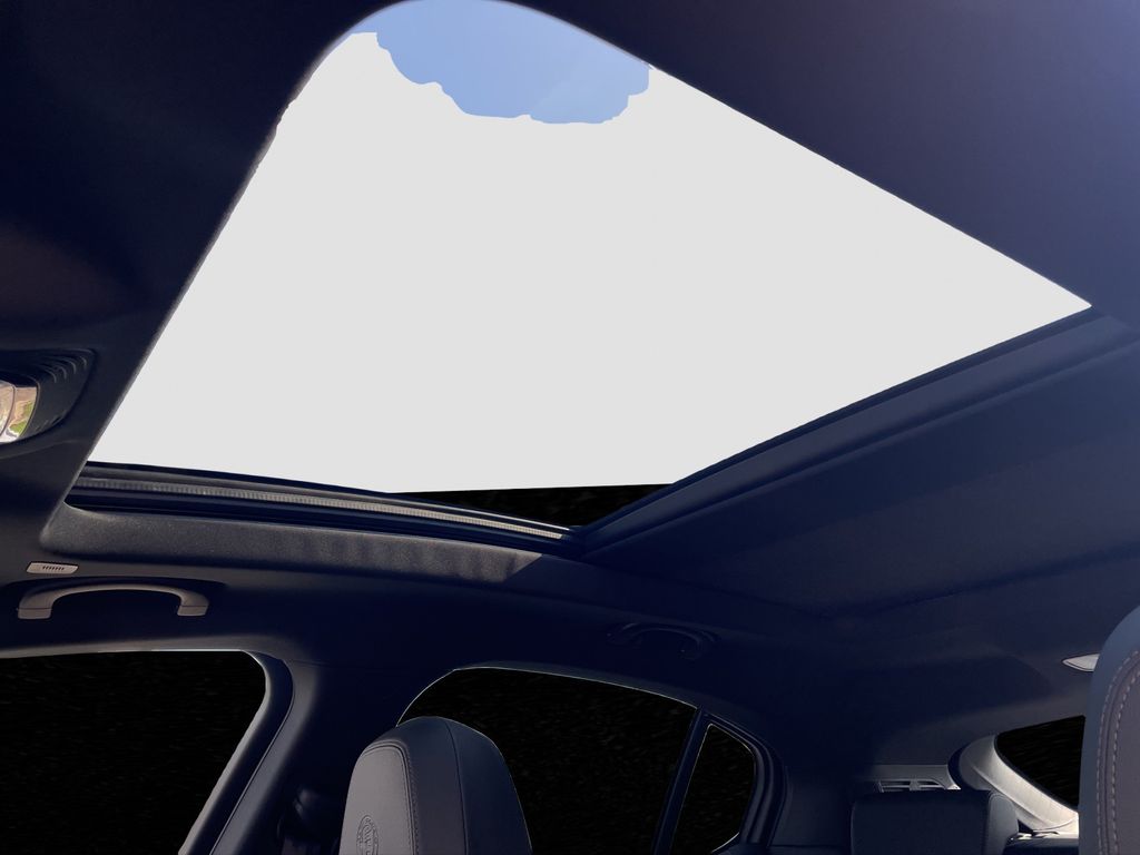 Alfa Romeo Stelvio 2025