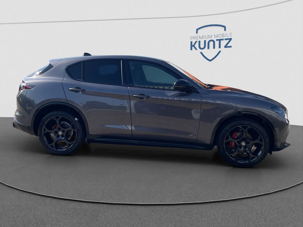 Alfa Romeo Stelvio 2025