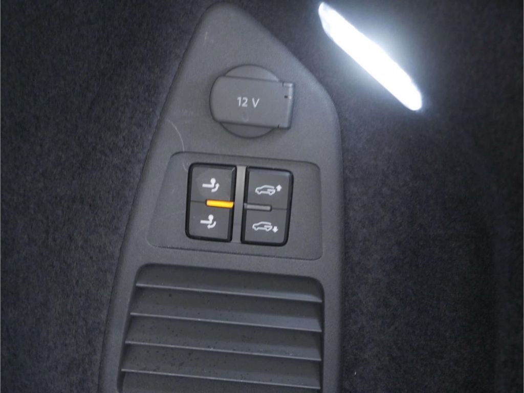 Volkswagen Touareg 2025