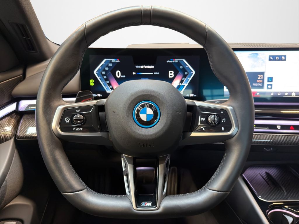 BMW i5 2024