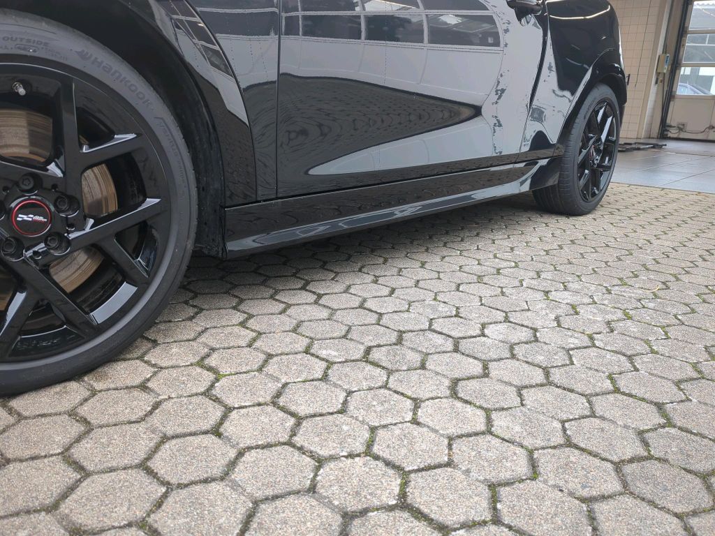 MINI John Cooper Works Cabrio 2024