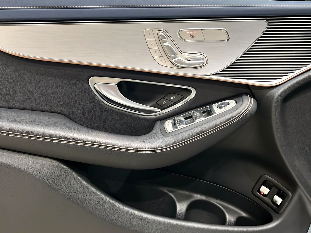 Mercedes-Benz EQC 2020