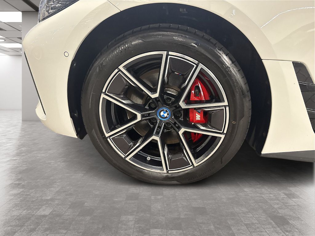 BMW i4 2023