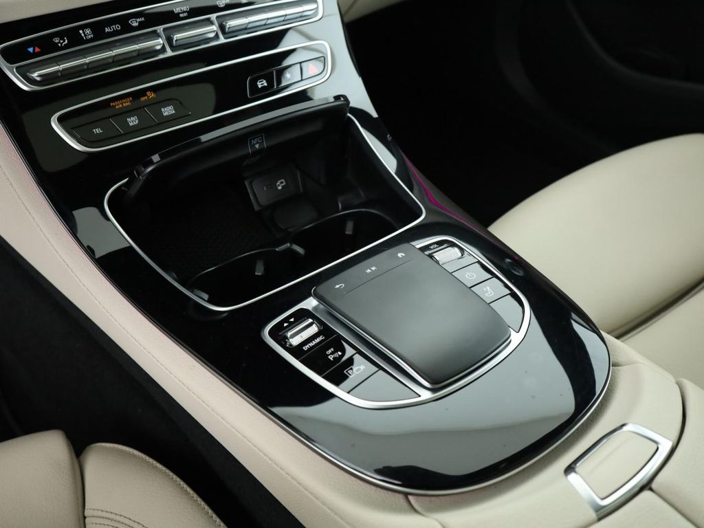 Mercedes-Benz E 300 2022