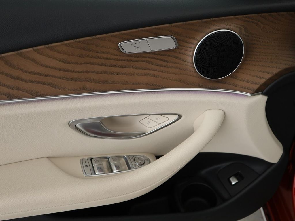 Mercedes-Benz E 300 2022