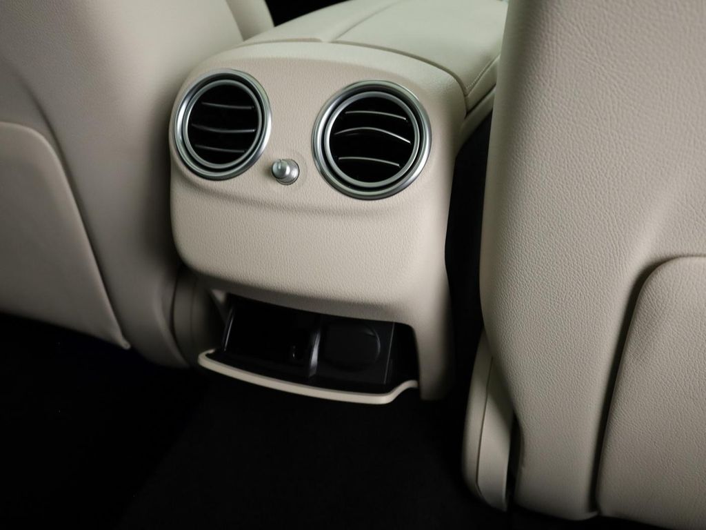 Mercedes-Benz E 300 2022