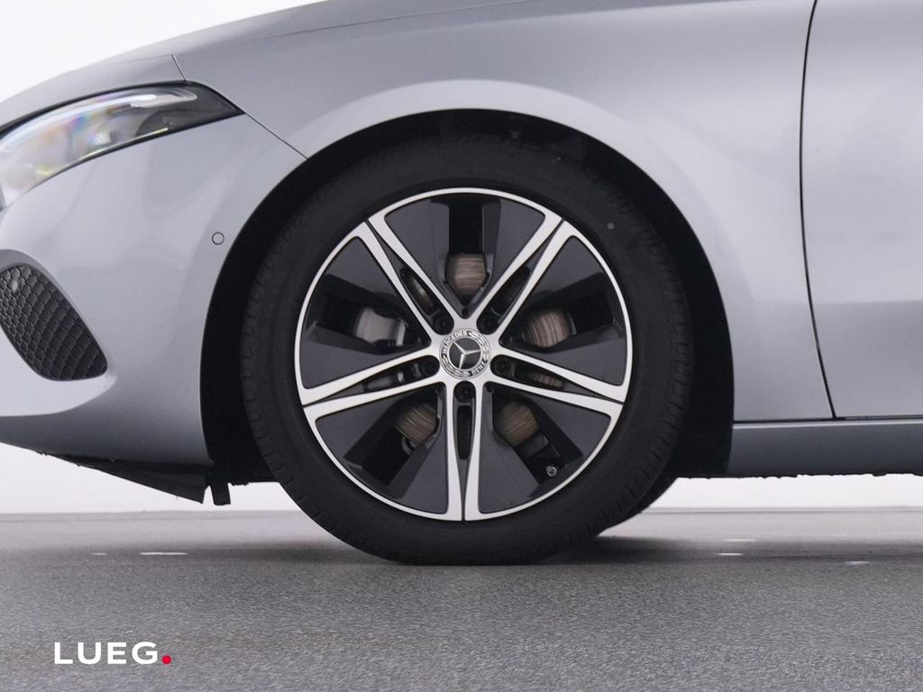 Mercedes-Benz A 180 2025