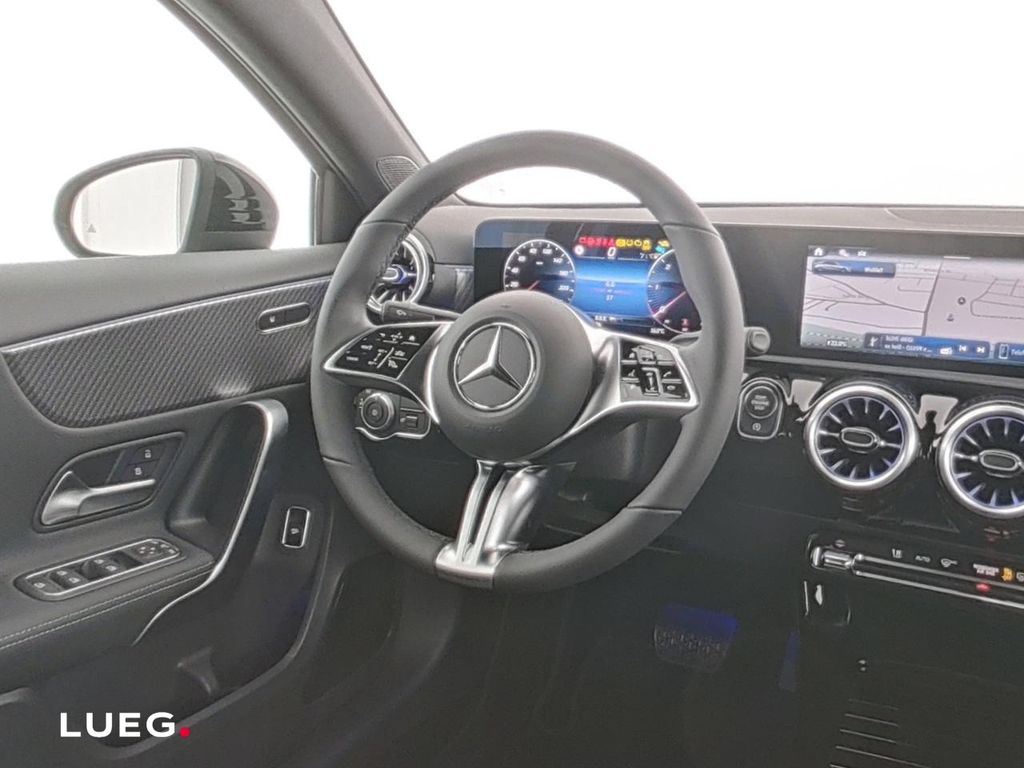 Mercedes-Benz A 180 2025