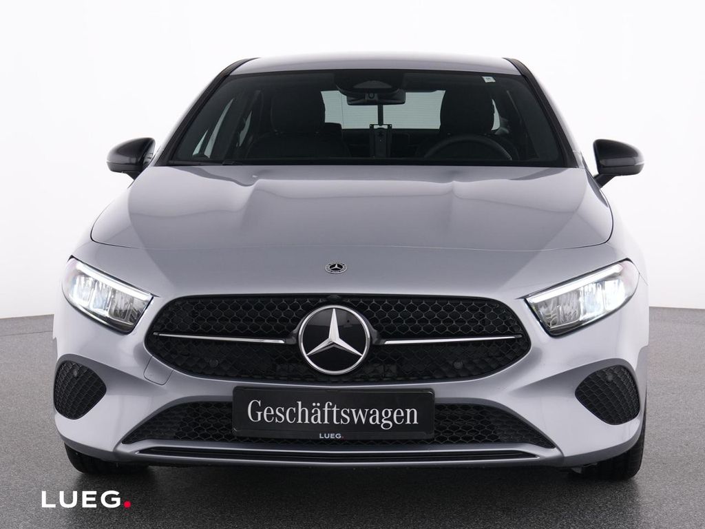 Mercedes-Benz A 180 2025