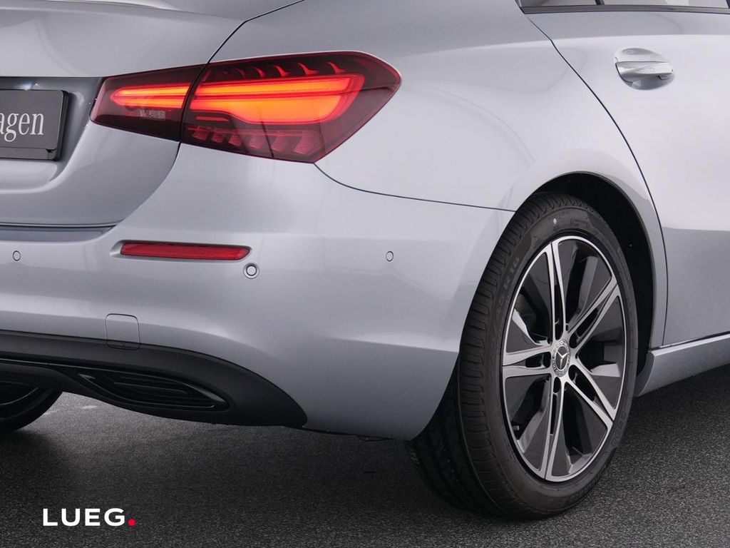 Mercedes-Benz A 180 2025