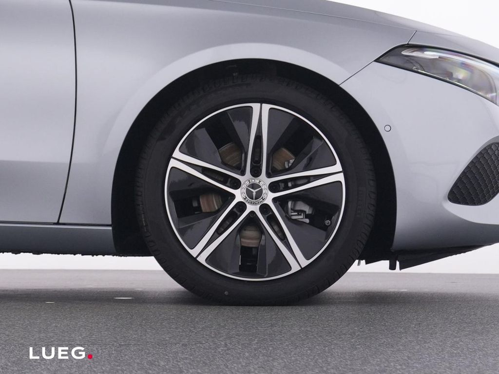 Mercedes-Benz A 180 2025