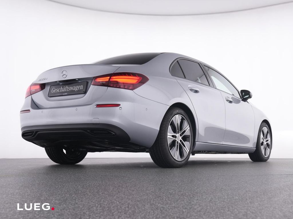 Mercedes-Benz A 180 2025