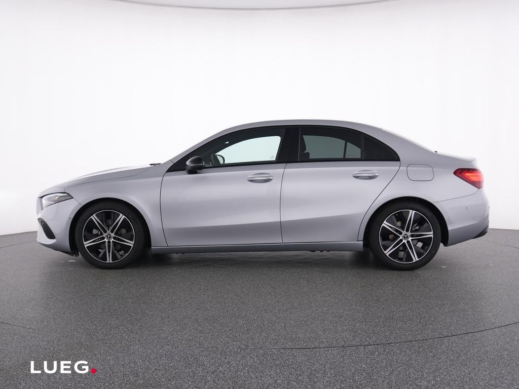 Mercedes-Benz A 180 2025
