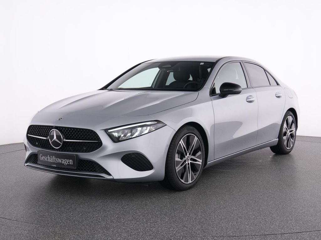 Mercedes-Benz A 180 2025