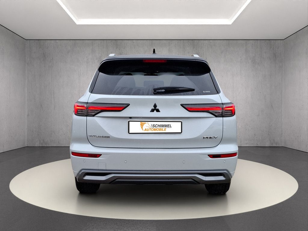 Mitsubishi Outlander 2025