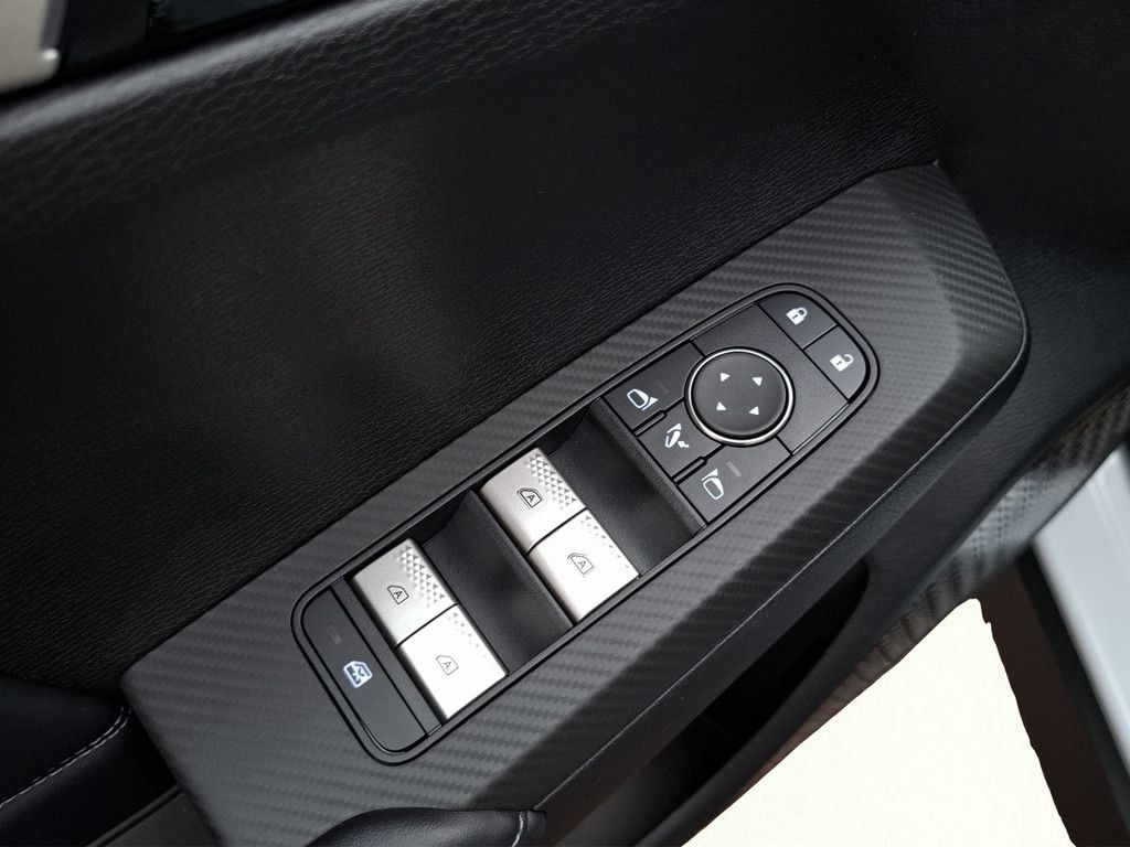 Mitsubishi Outlander 2025