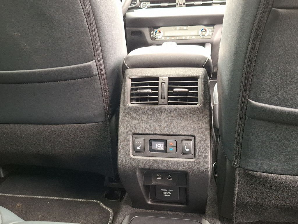 Mitsubishi Outlander 2025