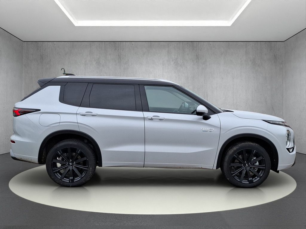 Mitsubishi Outlander 2025