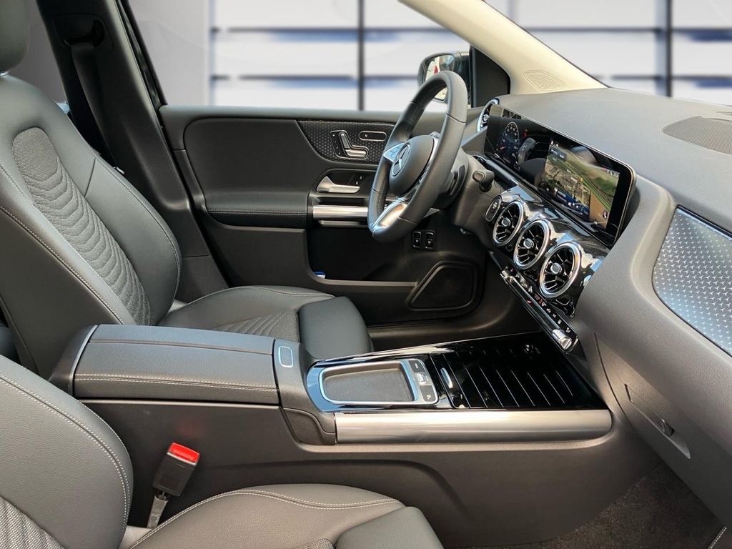 Mercedes-Benz B 250 2025