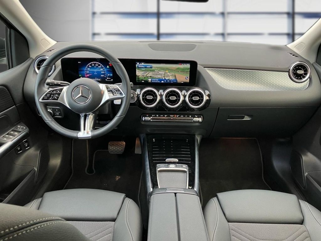 Mercedes-Benz B 250 2025