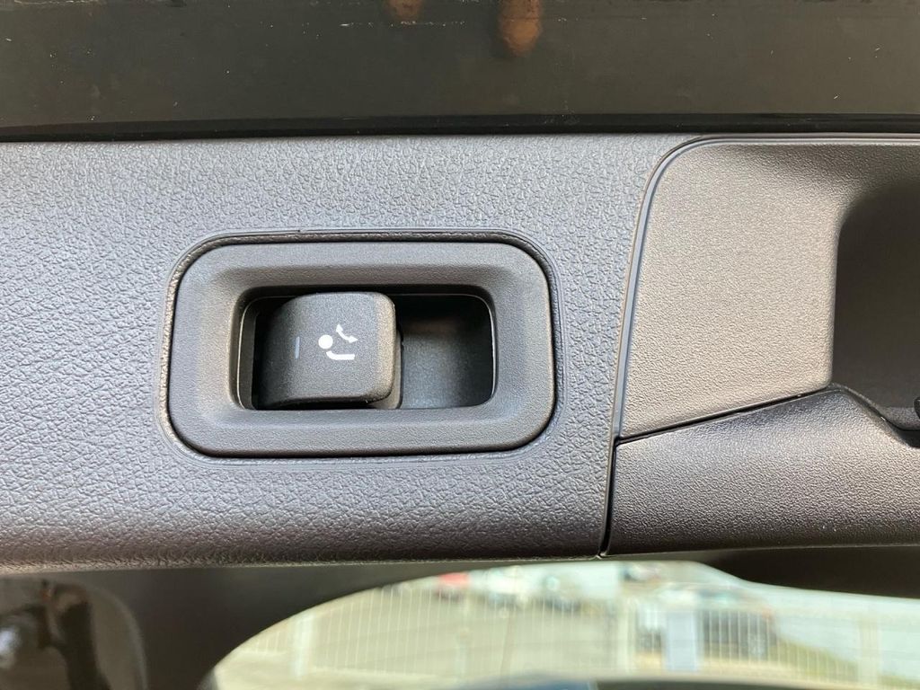 Mercedes-Benz B 250 2025