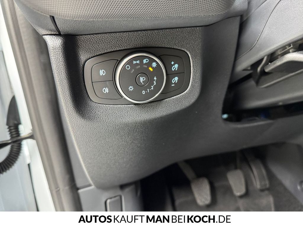 Ford Tourneo Courier 2025