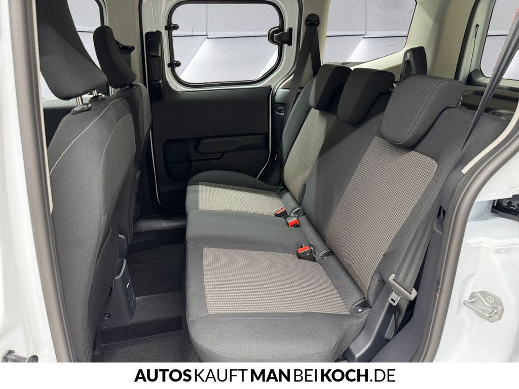 Ford Tourneo Courier 2025