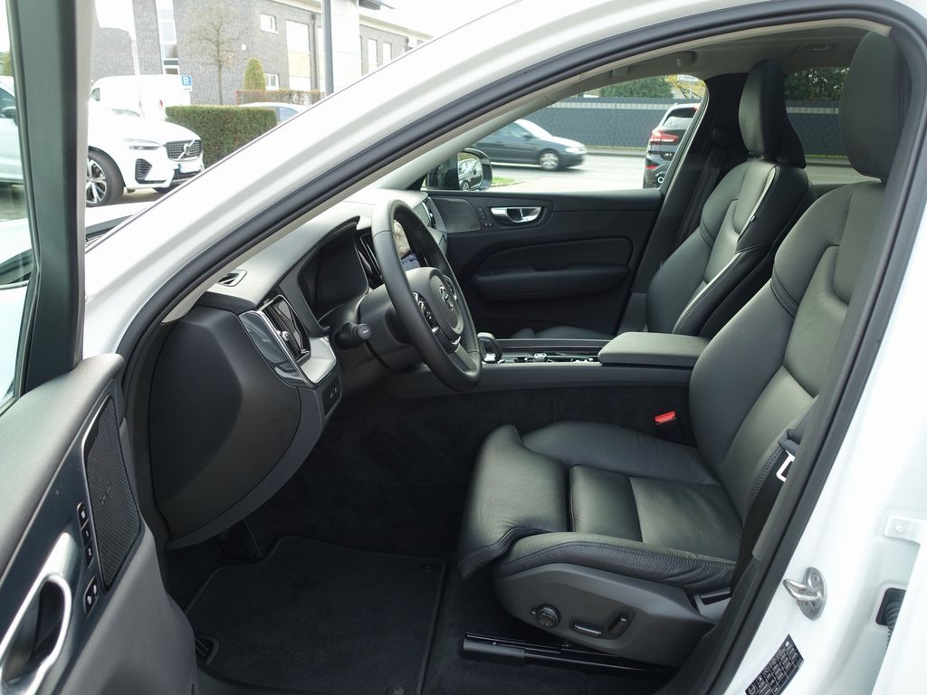 Volvo XC60 2025