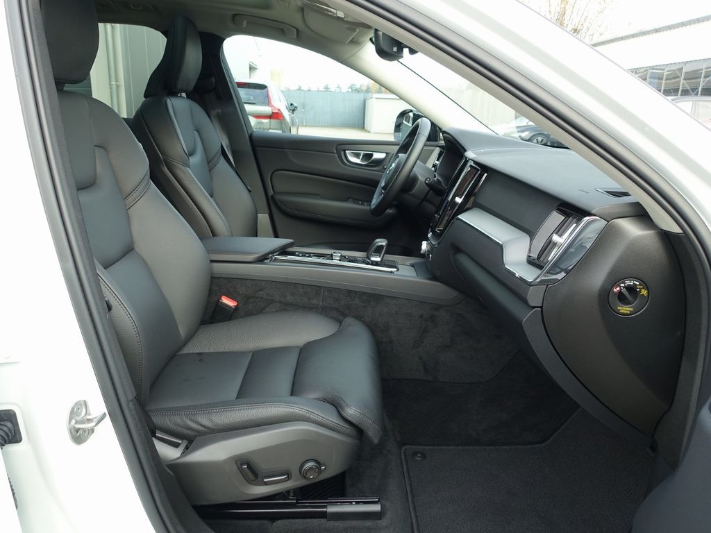 Volvo XC60 2025