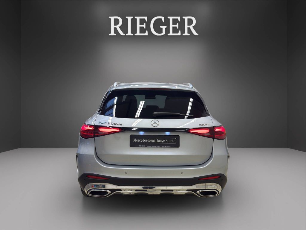 Mercedes-Benz GLC 300 2024