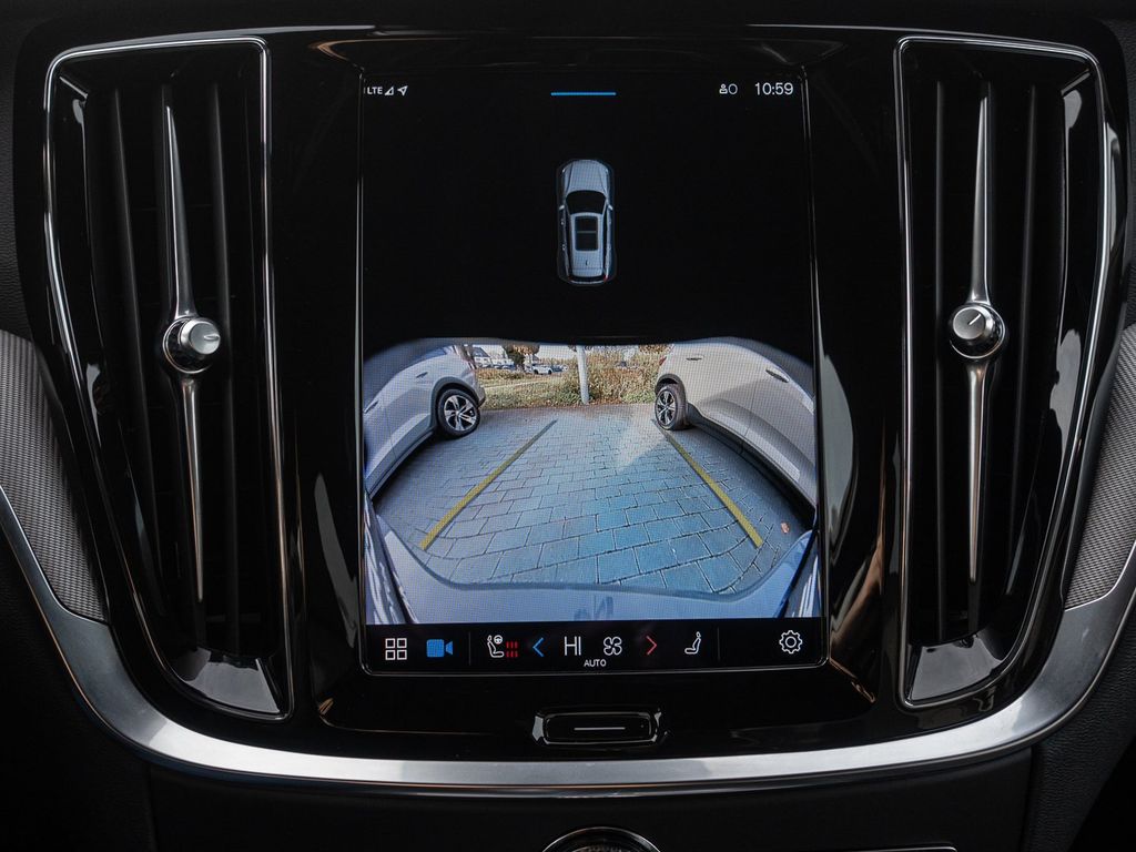 Volvo V60 Cross Country 2023