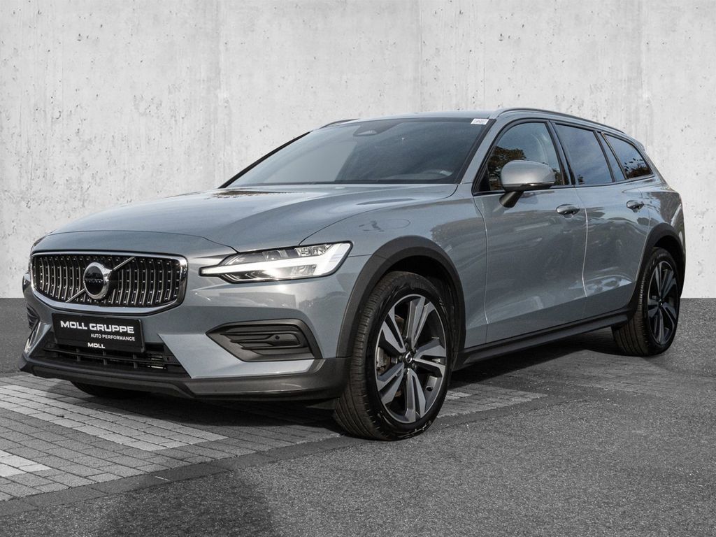 Volvo V60 Cross Country 2023